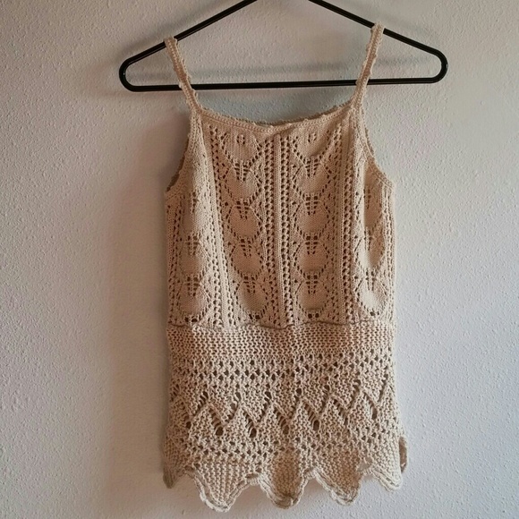 Roxie B Tops - 🚺 Roxie B Crochet Tank Size S